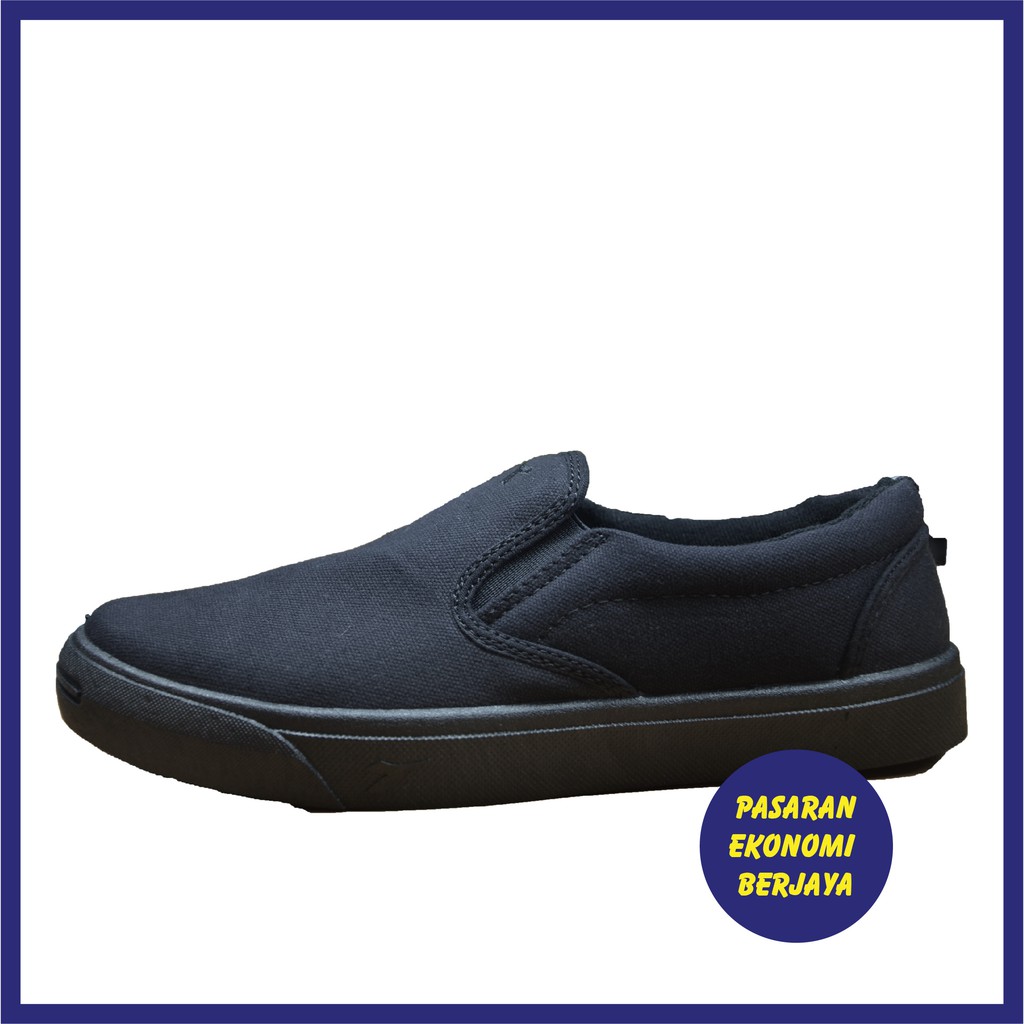 diadora school shoes