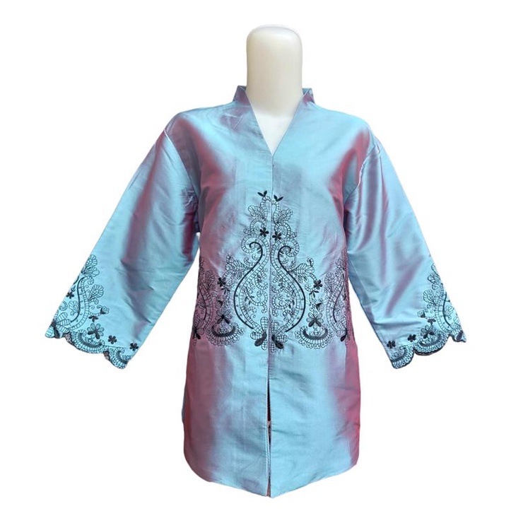 Conch caway boutique embroidered blouse