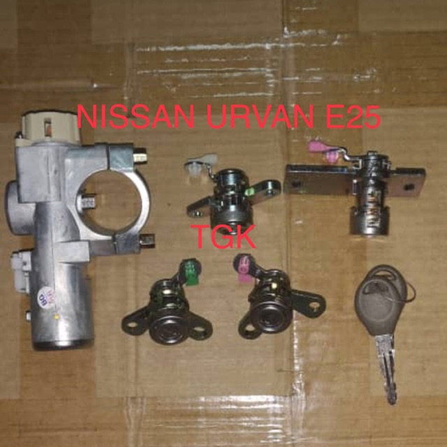 NISSAN URVAN E25 STARTER KEY WITH DOOR KEY LOCK SET (1SET 5PCS ...