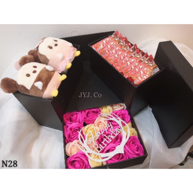 Ready Stock Square Rose Flowers Surprise Gift Box Kotak Bunga Premium Quality Birthday Valentine Gift Shopee Malaysia