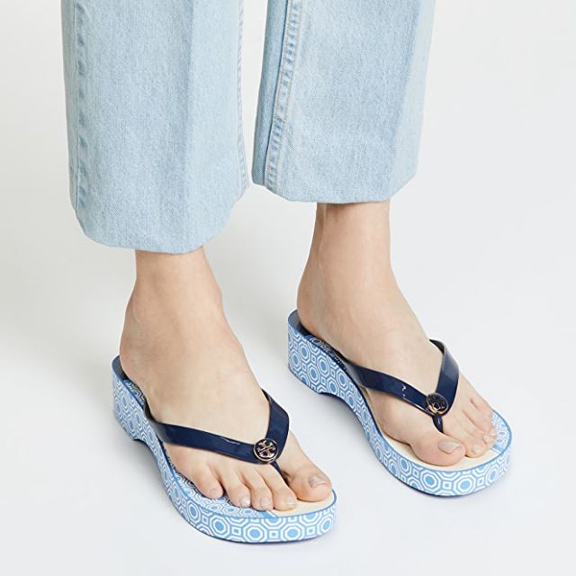 TORY BURCH - CUT OUT WEDGE FLIP FLOP (2 COLORS) | Shopee Malaysia