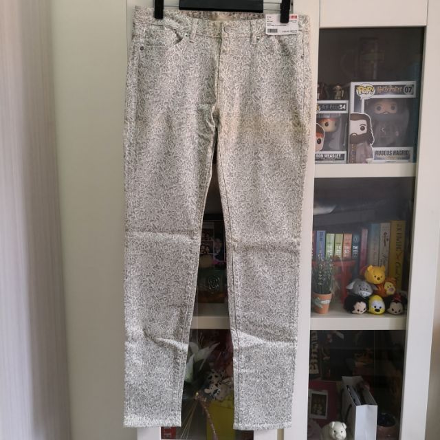 [BN] Uniqlo Skinny Tapered Jeans Shopee Malaysia