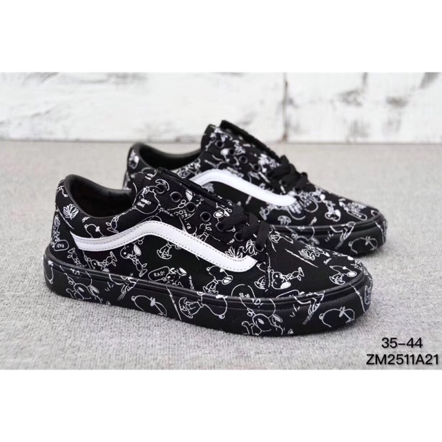 vans old skool snoopy black