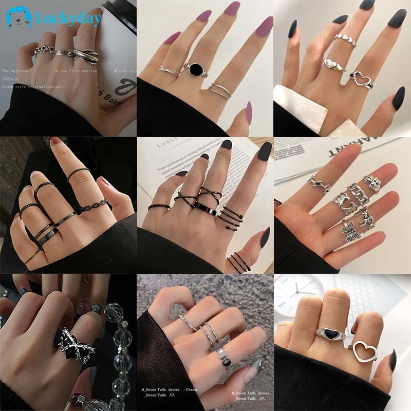 8Pcs/Set Retro Heart Butterfly Ring Set Openwork Black Stone Chain Gold Silver Rings Fashion Open Adjustable Couple Ring for Women Accessories Jewelry