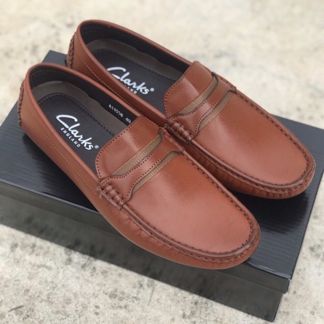 clarks shopee