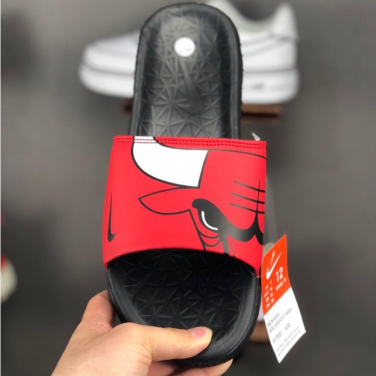 nike benassi bulls