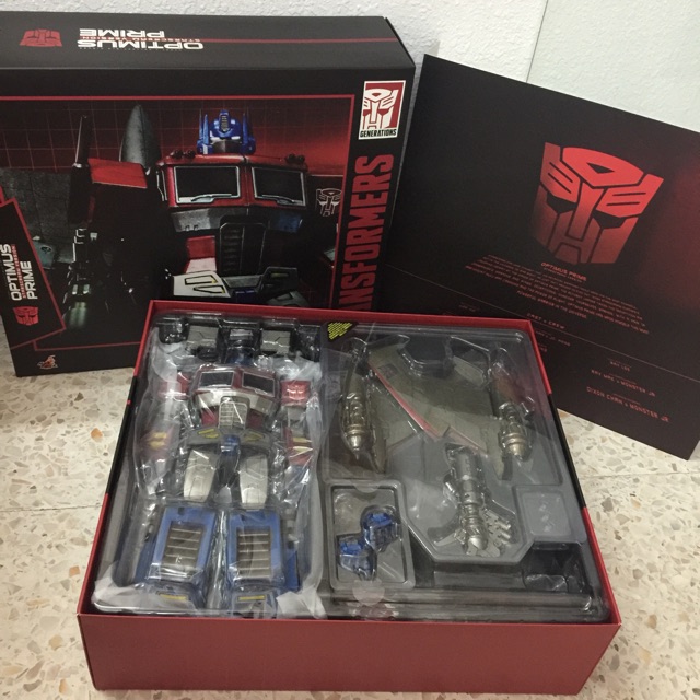 hot toys transformers optimus prime