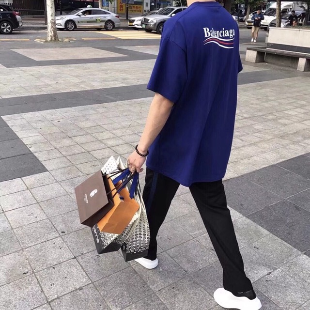 blue t shirt outfit women's
