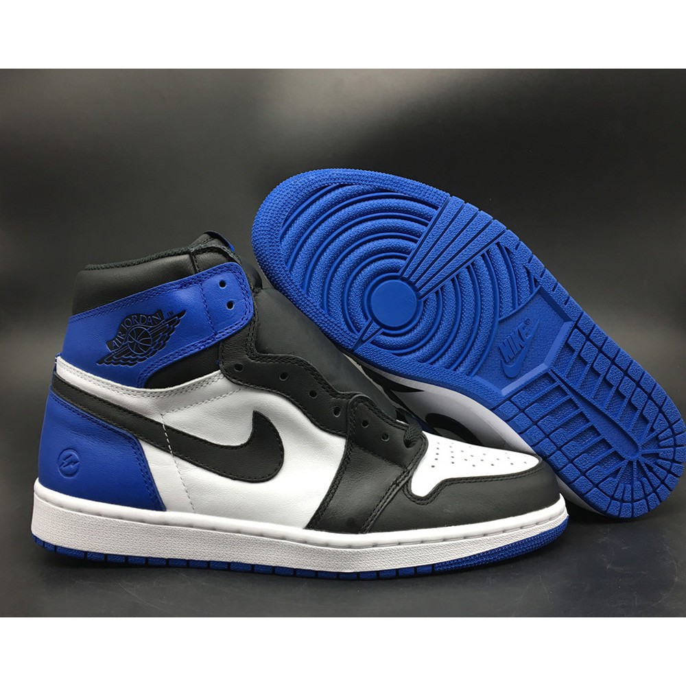 aj1 blue toe