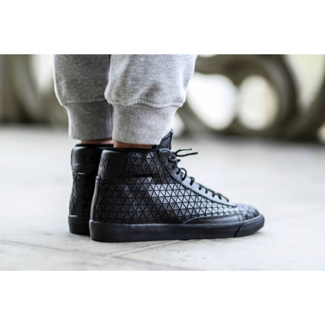 nike blazer metric black