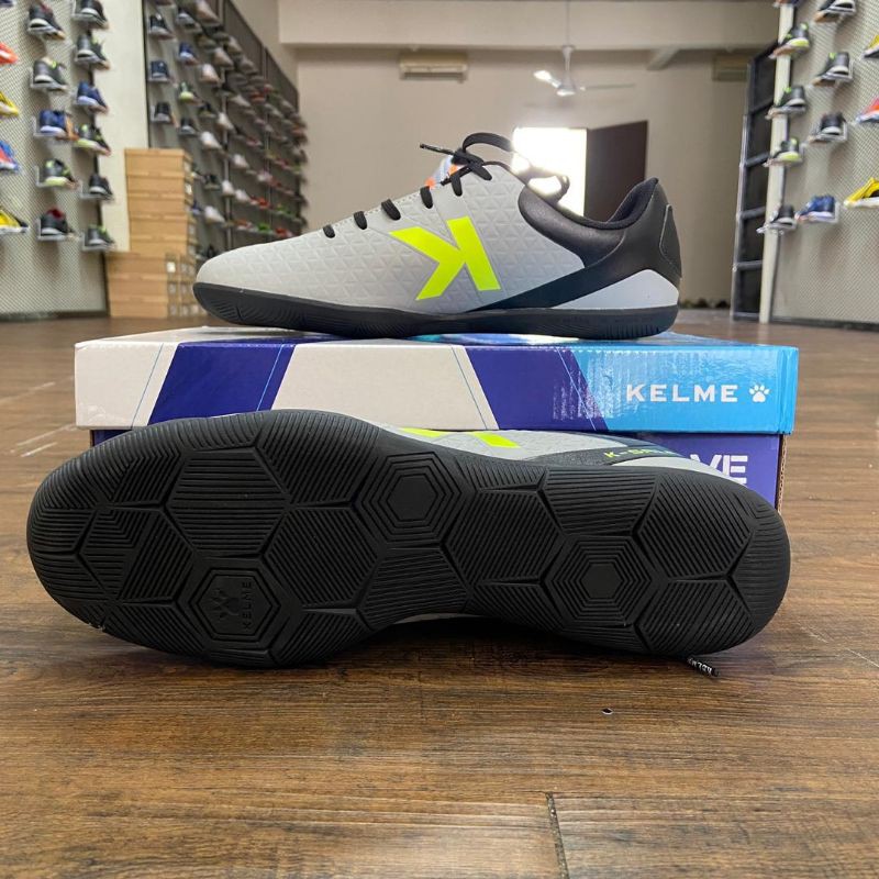 kasut futsal sala