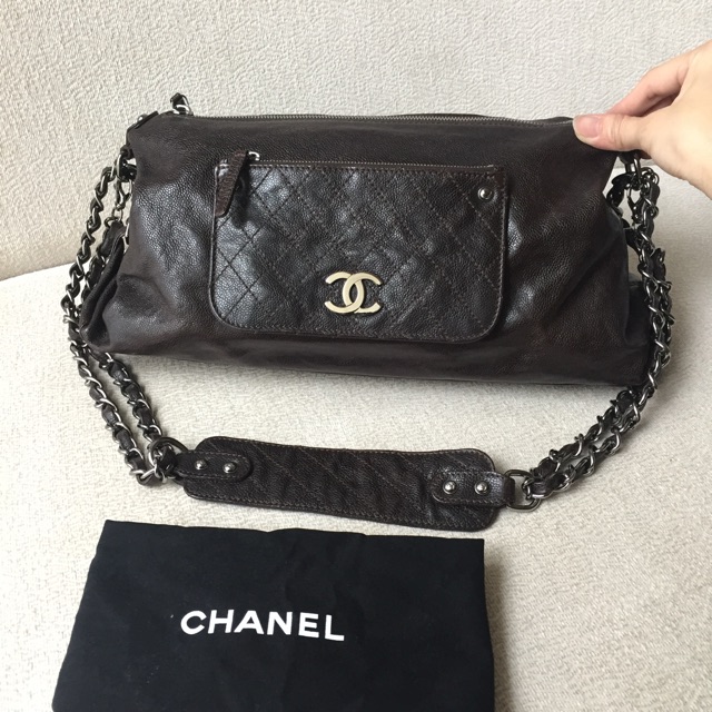 chanel caviar shoulder bag