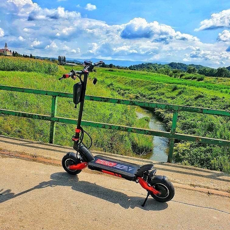 ZERO 10X - High Performance Dual Motor Electric Scooter, 52V 23AH LG, 4000W , 60-70kmh, 1 Year Local Warranty, Free Gift