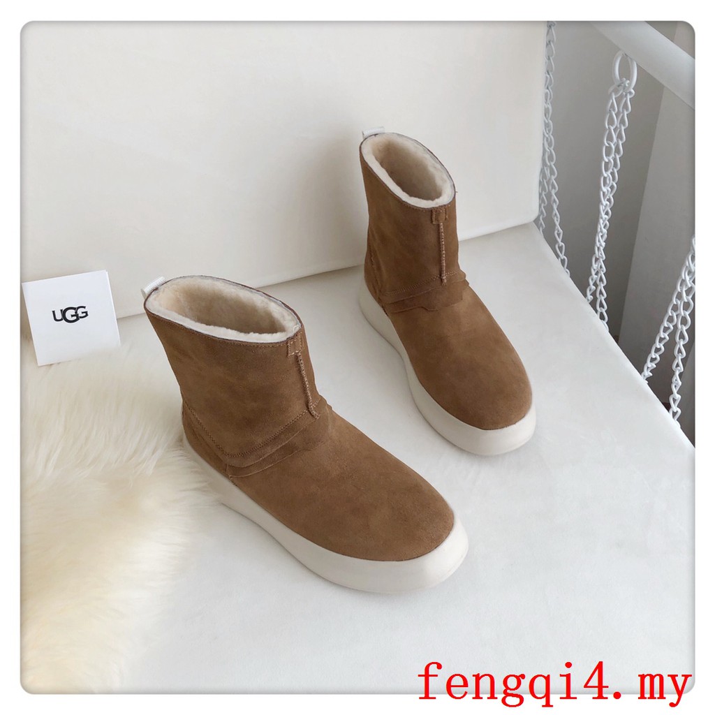 snail classic ugg