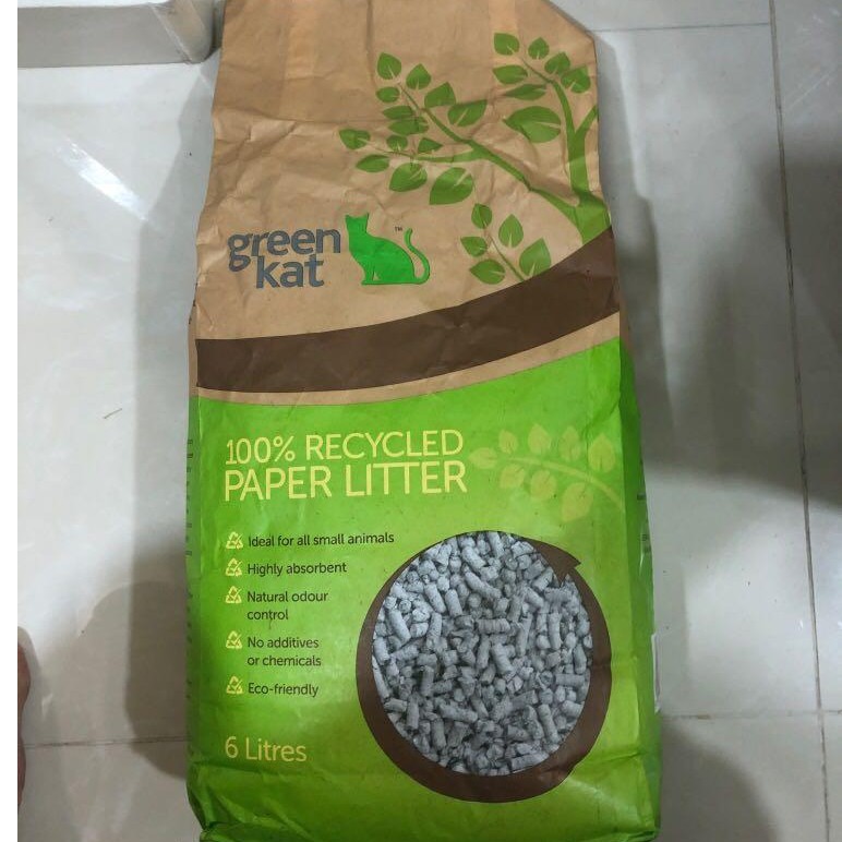 recycled paper cat litter