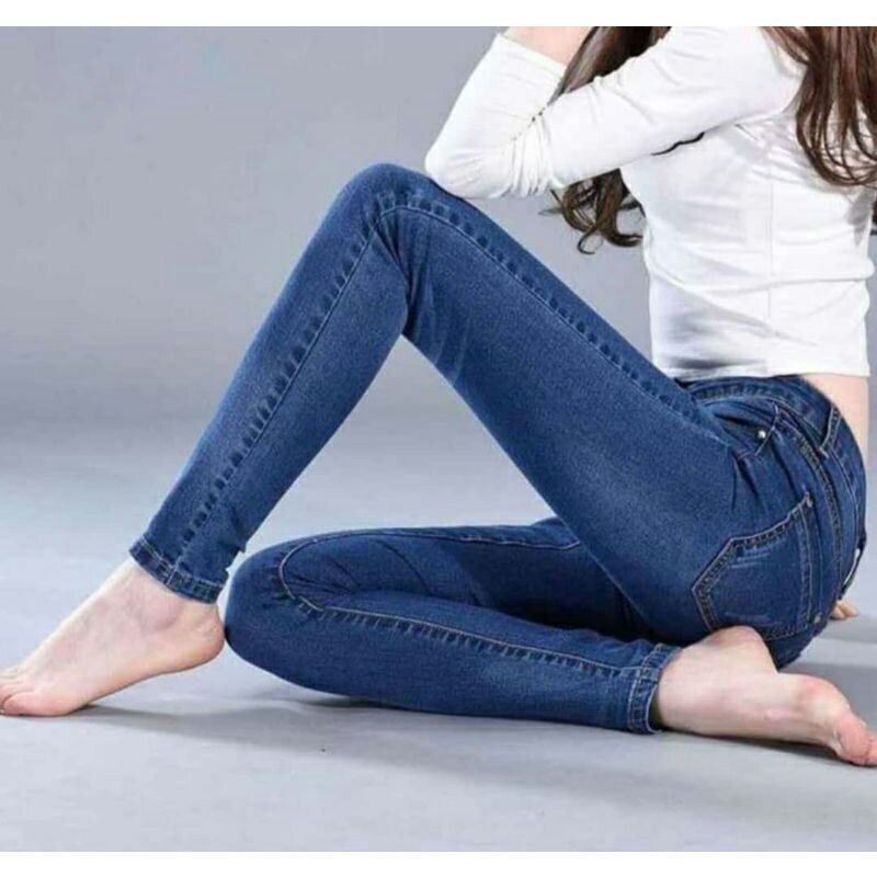 seluar jeans stracable perempuan slimfit (26-38). material bergetah Dan berquality. Jeans pant ladies premium quality.