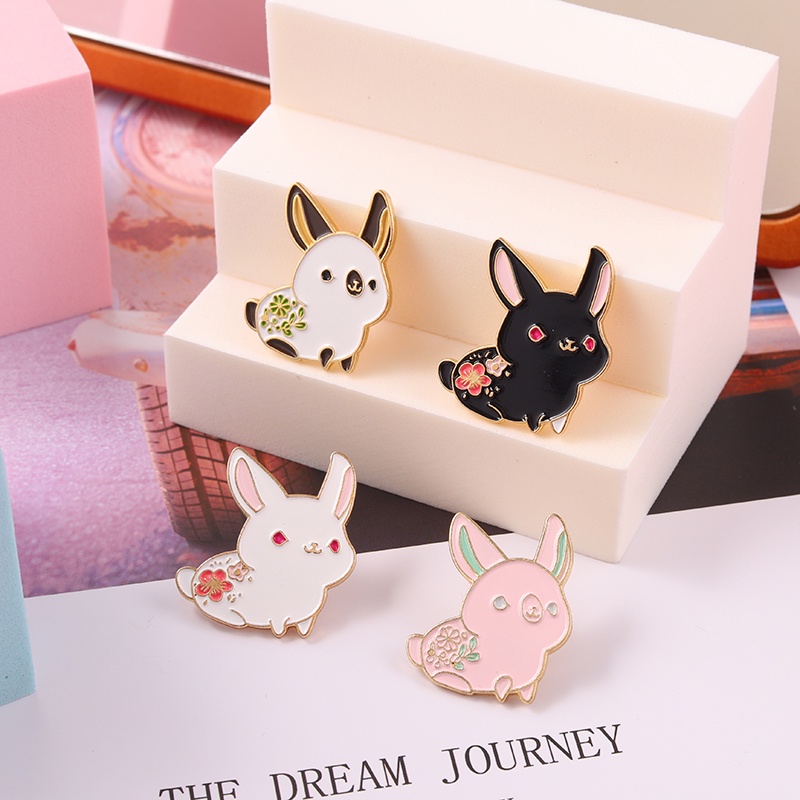 Amosfun Easter Gift Diamond Little Rabbit Alloy Badges Crystal Brooch Pin Jewelry for Suit Clothers and Bags 