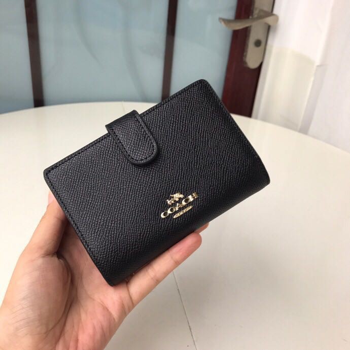 medium size wallet