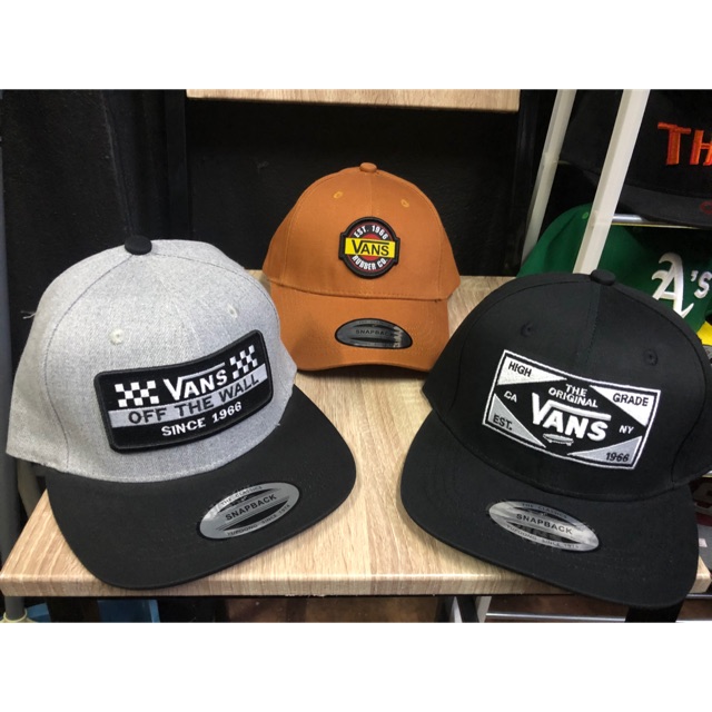 topi vans off the wall original