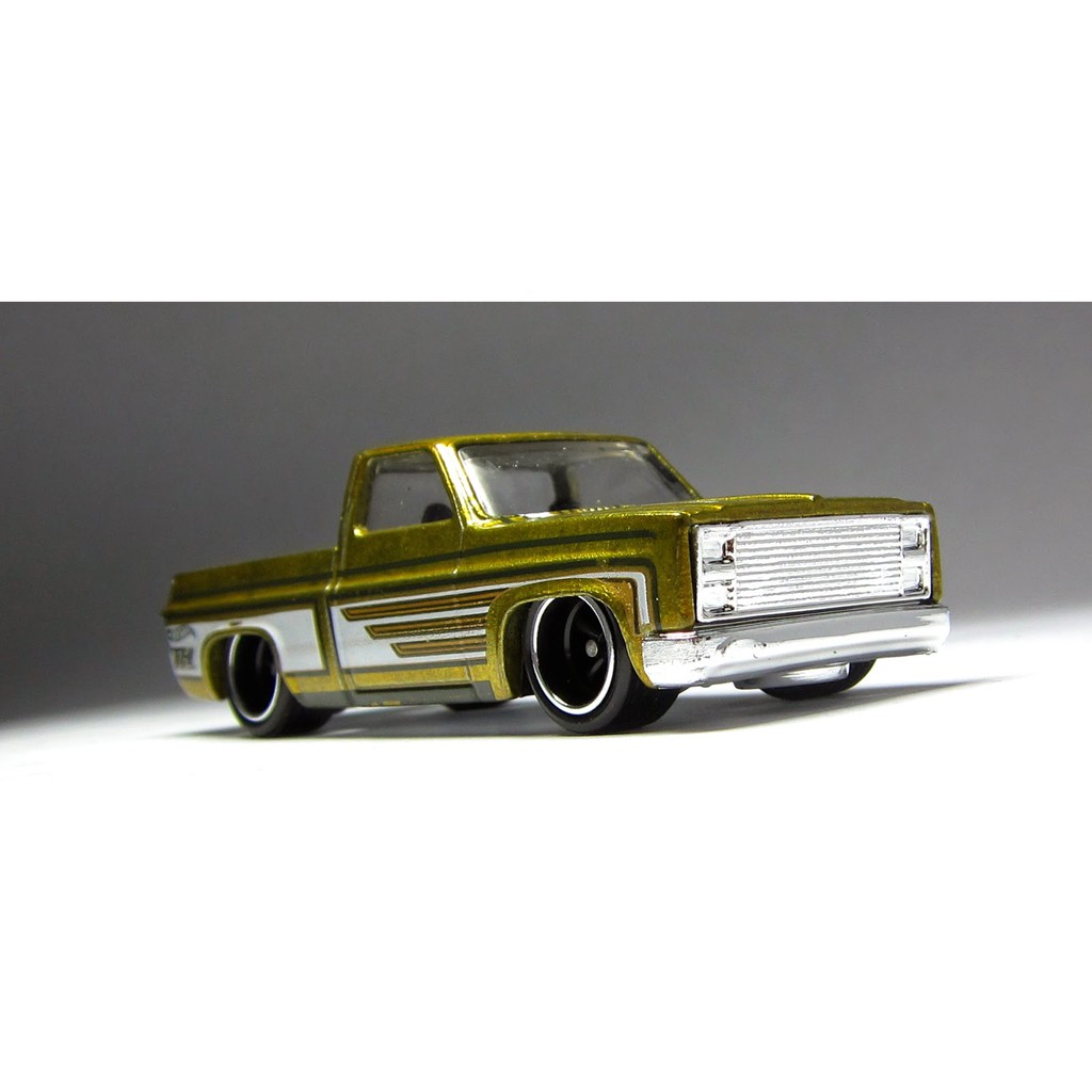 hot wheels 83 chevy silverado super treasure hunt