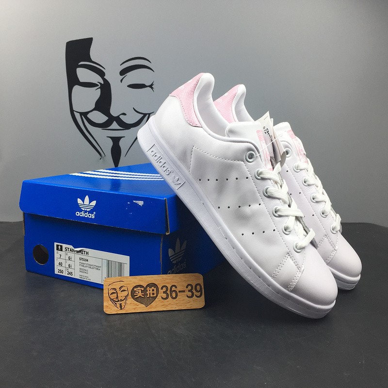 Hot sale adidas Stan Smith Casual Shoes sports shoes sneakers women shoes White Hot sale adidas Stan Smith Casual Shoes sports shoes sneakers women shoes White