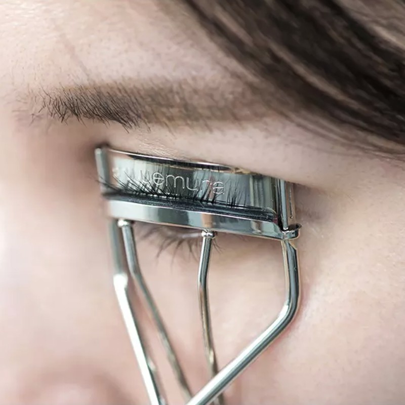 shu uemura eyelash curler with silicone refill