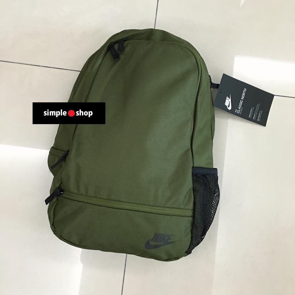 simple nike backpack