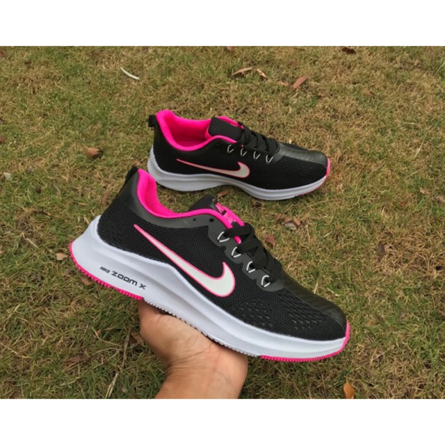 nike shoes black pink