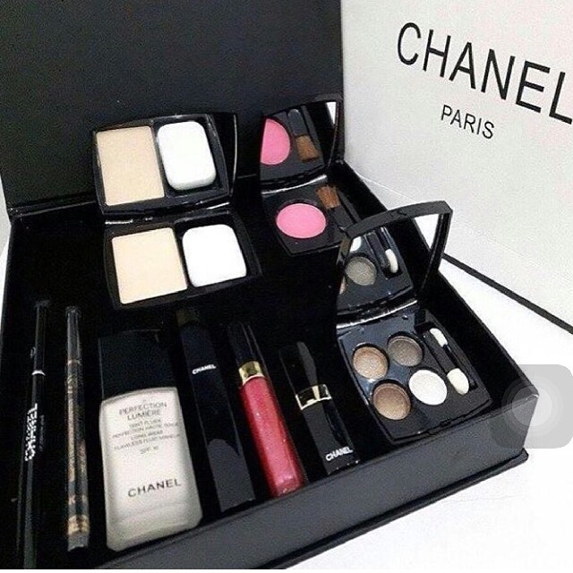 Chanel 5 In 1 Gift Set Makeup Perfume Box –