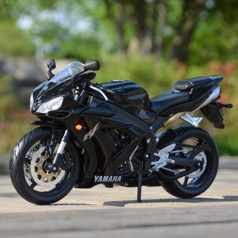 yamaha r1 toy