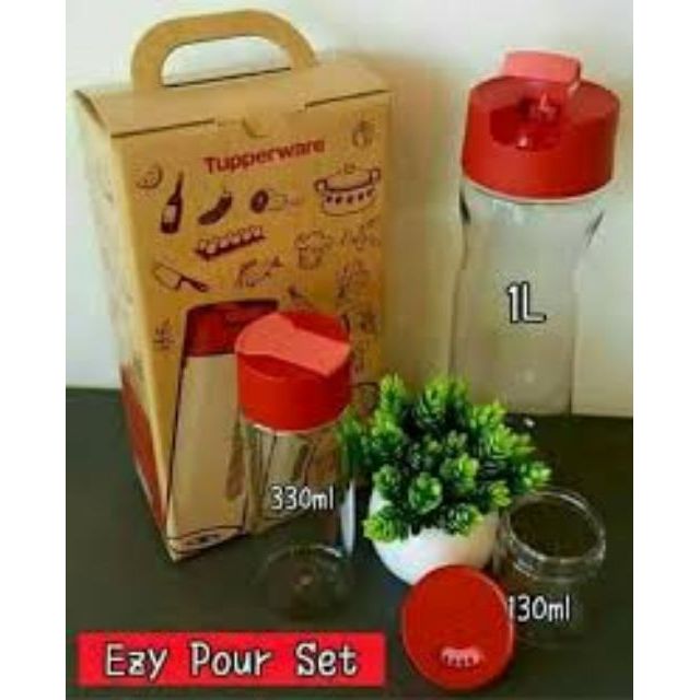 Ezy pour set tupperware