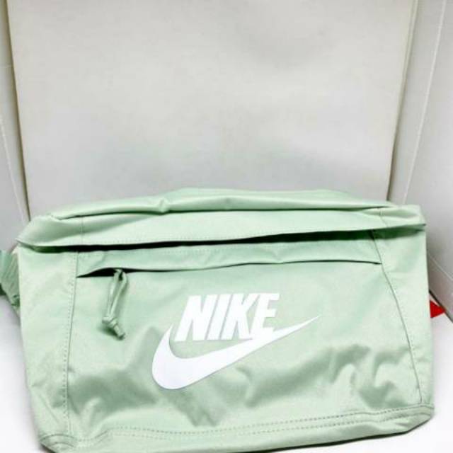 nike tech waist pack