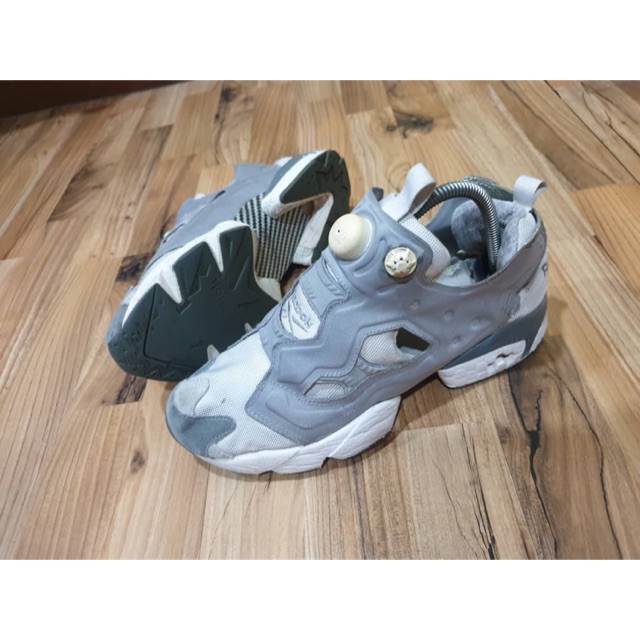 reebok insta pump grey