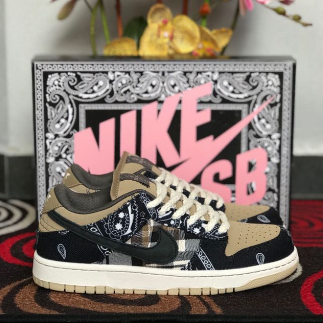 nike sb dunk travis scott