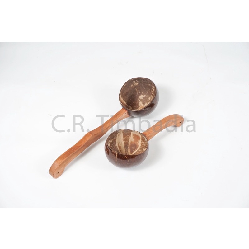 Gayung Traditional Tempurung Kelapa / Batok / Coconut Shell Water Ladle / Gayung Air Tempurung