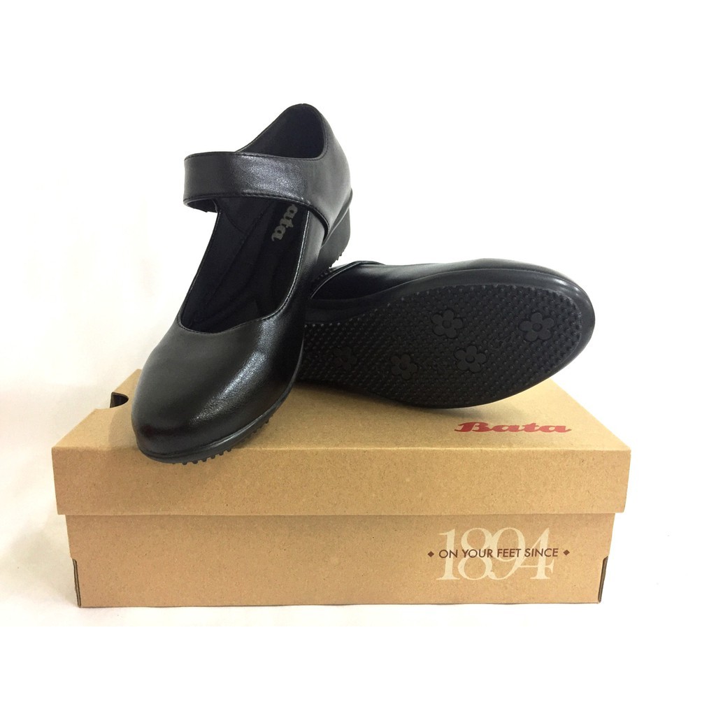 ladies flat court shoes