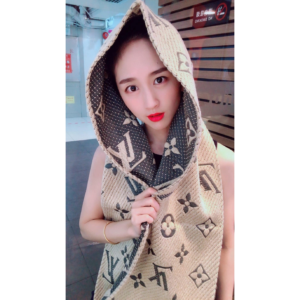 ske Mose min Louis Vuitton (Louis Vuitton) Tang Yan star with autumn and winter wool  scarf | Shopee Malaysia