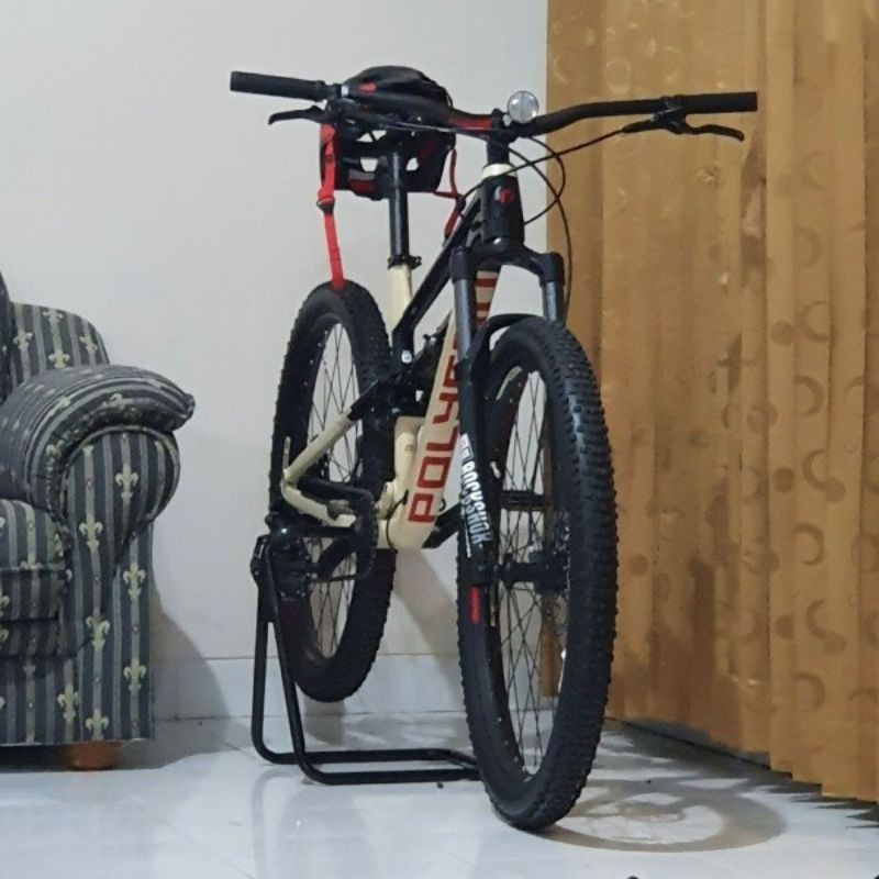 bicycle middle stand