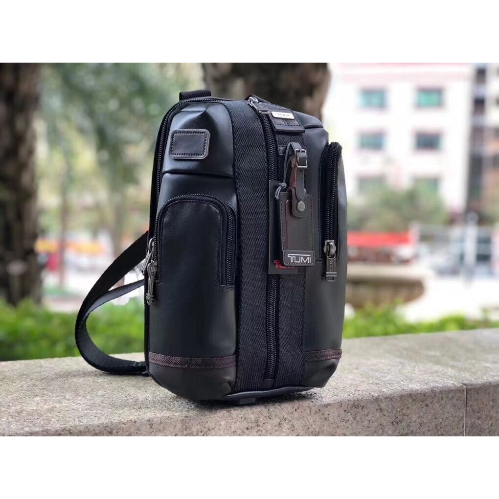 tumi saratoga leather