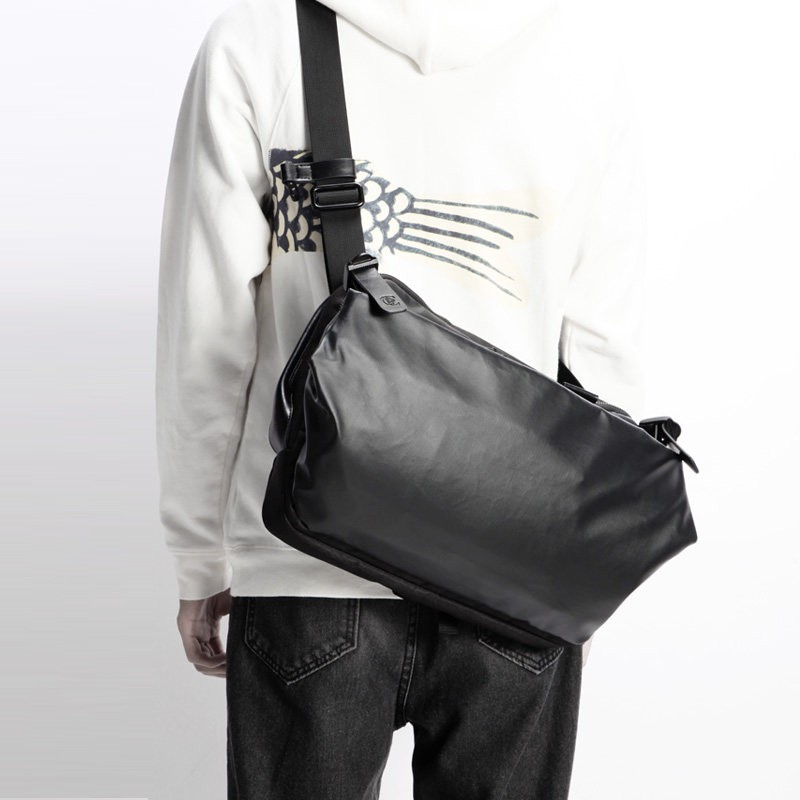 dpark sling bag