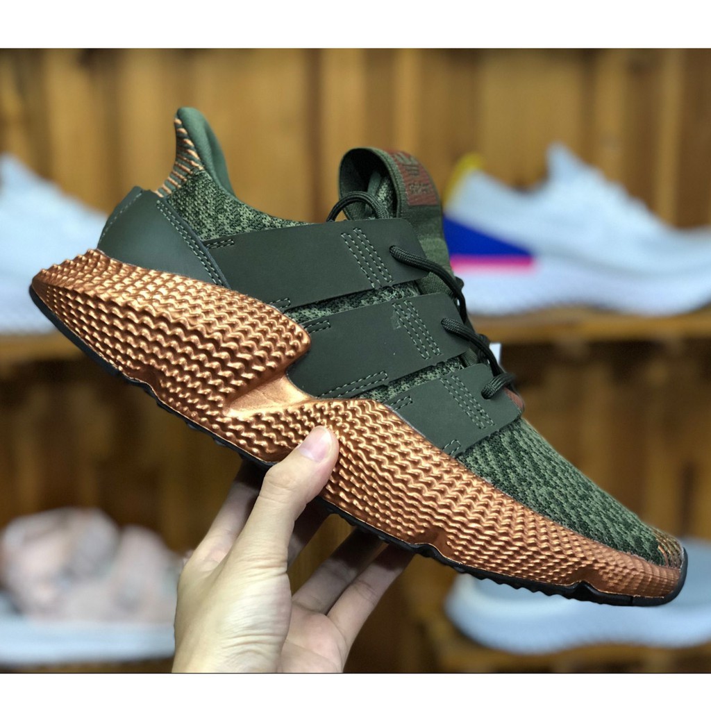 army green gym shoes