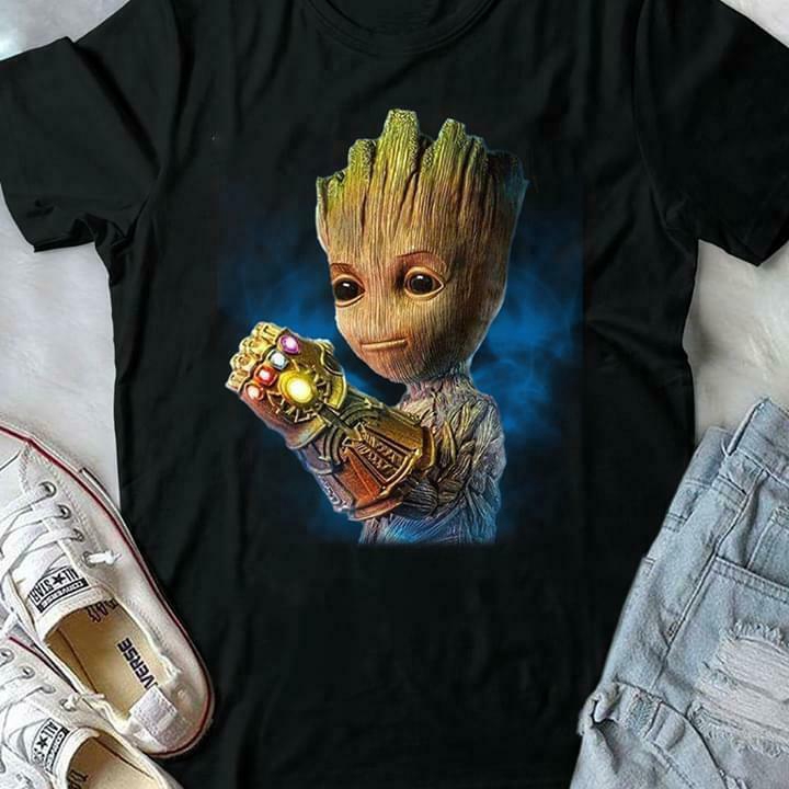 thanos wearing t shirt