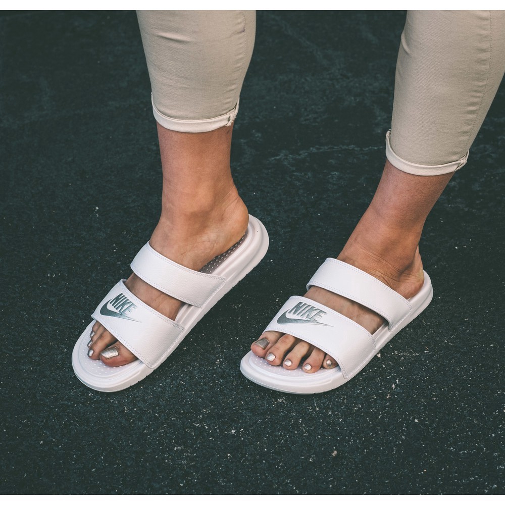 nike sandals benassi duo