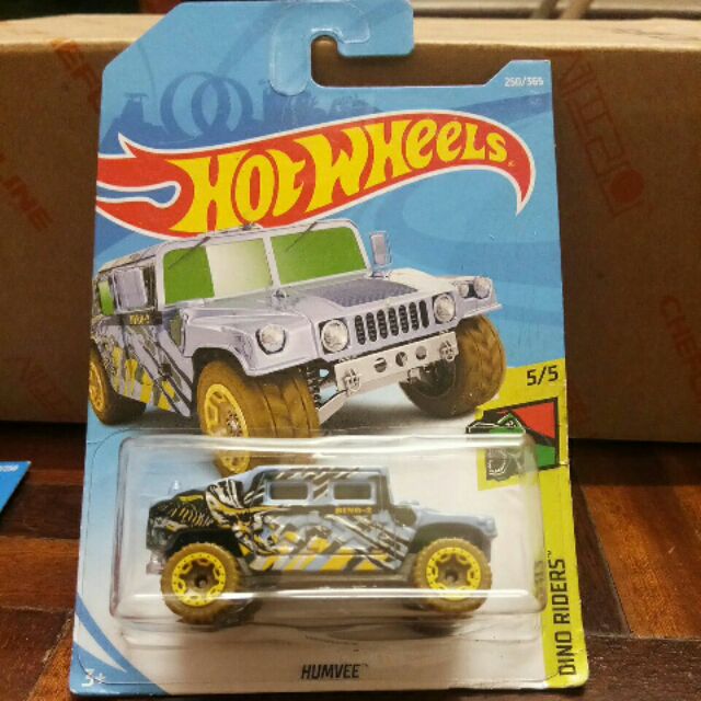 hot wheels dino riders humvee