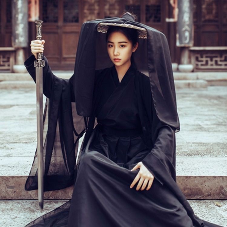 black hanfu