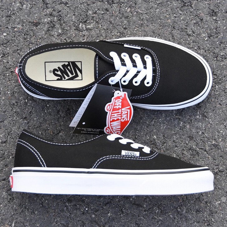 vans off the wall black and white