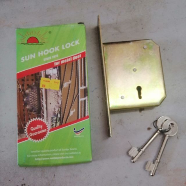 Sun Hook Lock For Metal Door 2pcs Key Shopee Malaysia