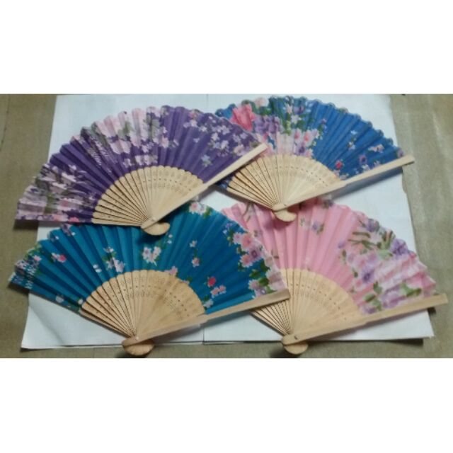 fans hand held silk