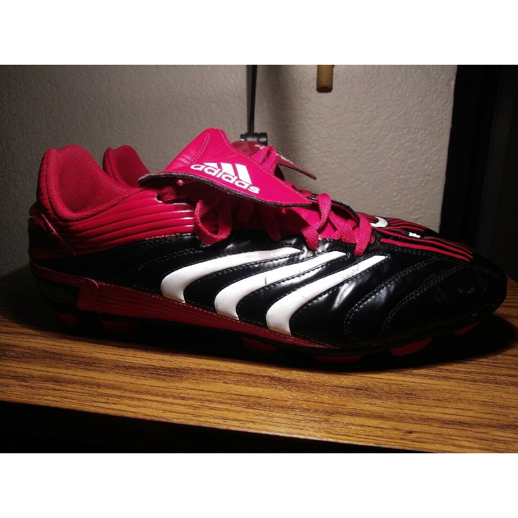 football shoes size 13