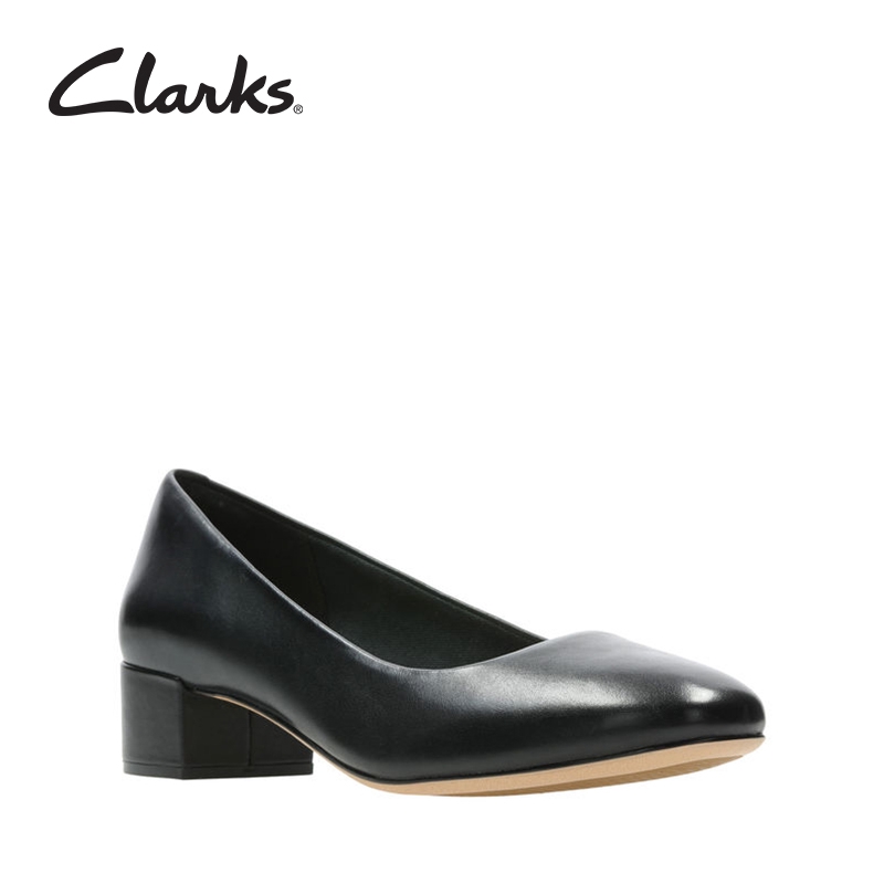 clarks black leather pumps